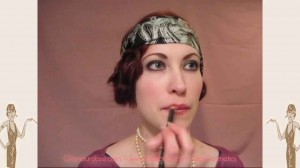 flapper-lips---a-quick-1920s-makeup-tutorial5---fill-in-with-lip-liner