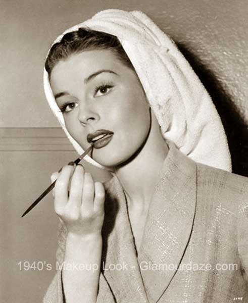 elaine-stewart-1940s-makeup