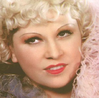 Mae-West's-Makeup-tips