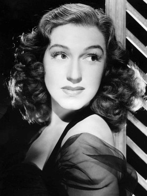 Risë-Stevens---1940s-opera-singer-and-actress-beauty