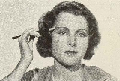 1930s-Beauty-School---Alluring-Eyes