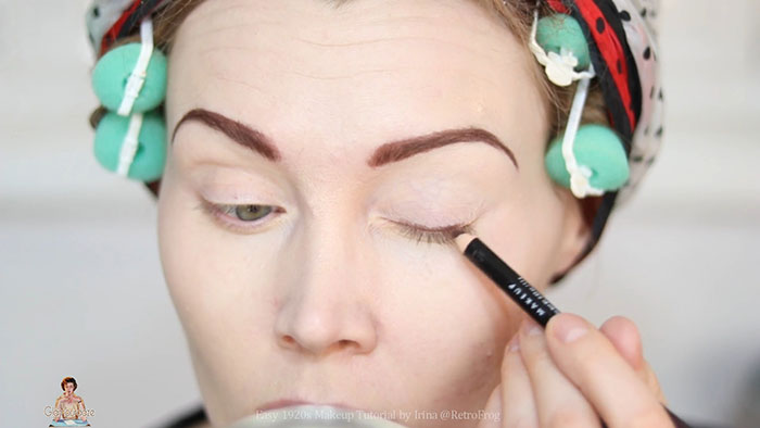 eyeliner - flapper makeup